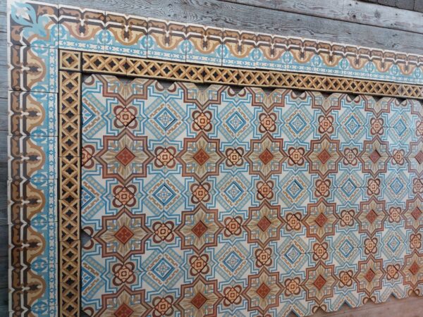 Antique ceramic encaustic floortiles with double border