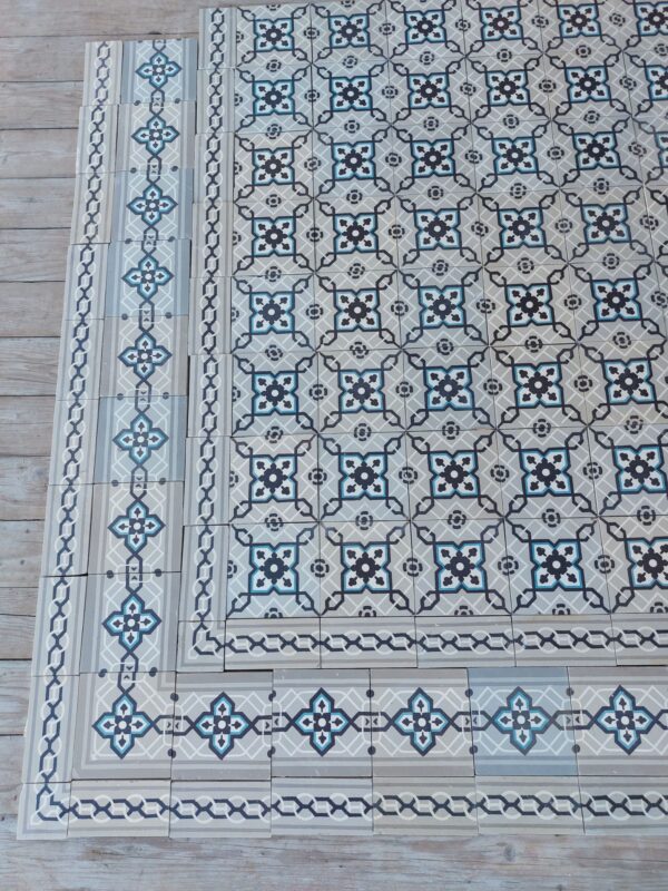 Antique ceramic floor tiles with triple border