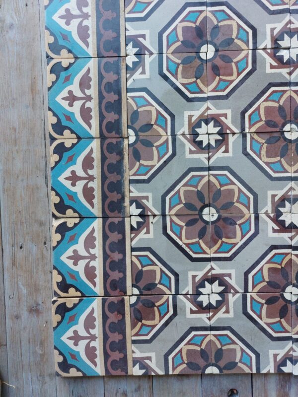 Antique encaustic reclaimed tiles with flower pattern (ca 1912)