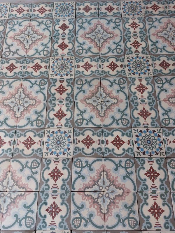 Art-Nouveau tiles with floral theme