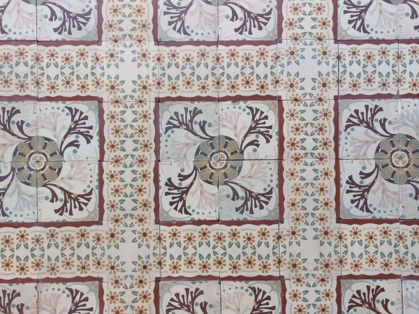Zeer zeldzame antieke keramische art-nouveau vloer