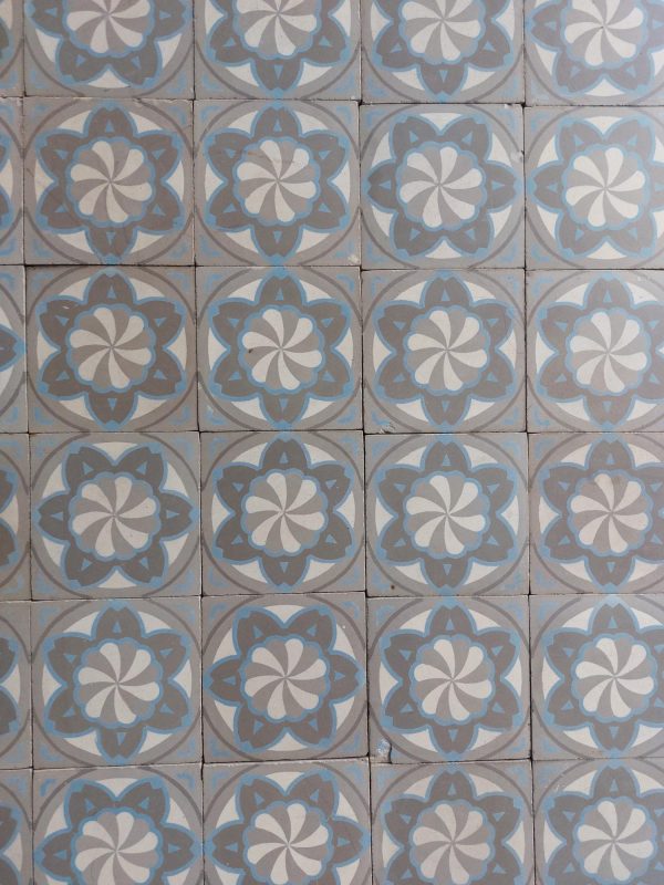 Patterned tiles with flower motif