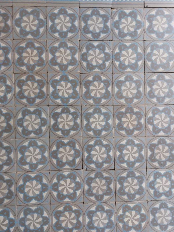 Patterned tiles with flower motif